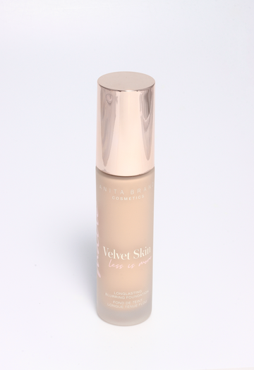 VELVET SKIN LONGLASTING BLURRING FOUNDATION