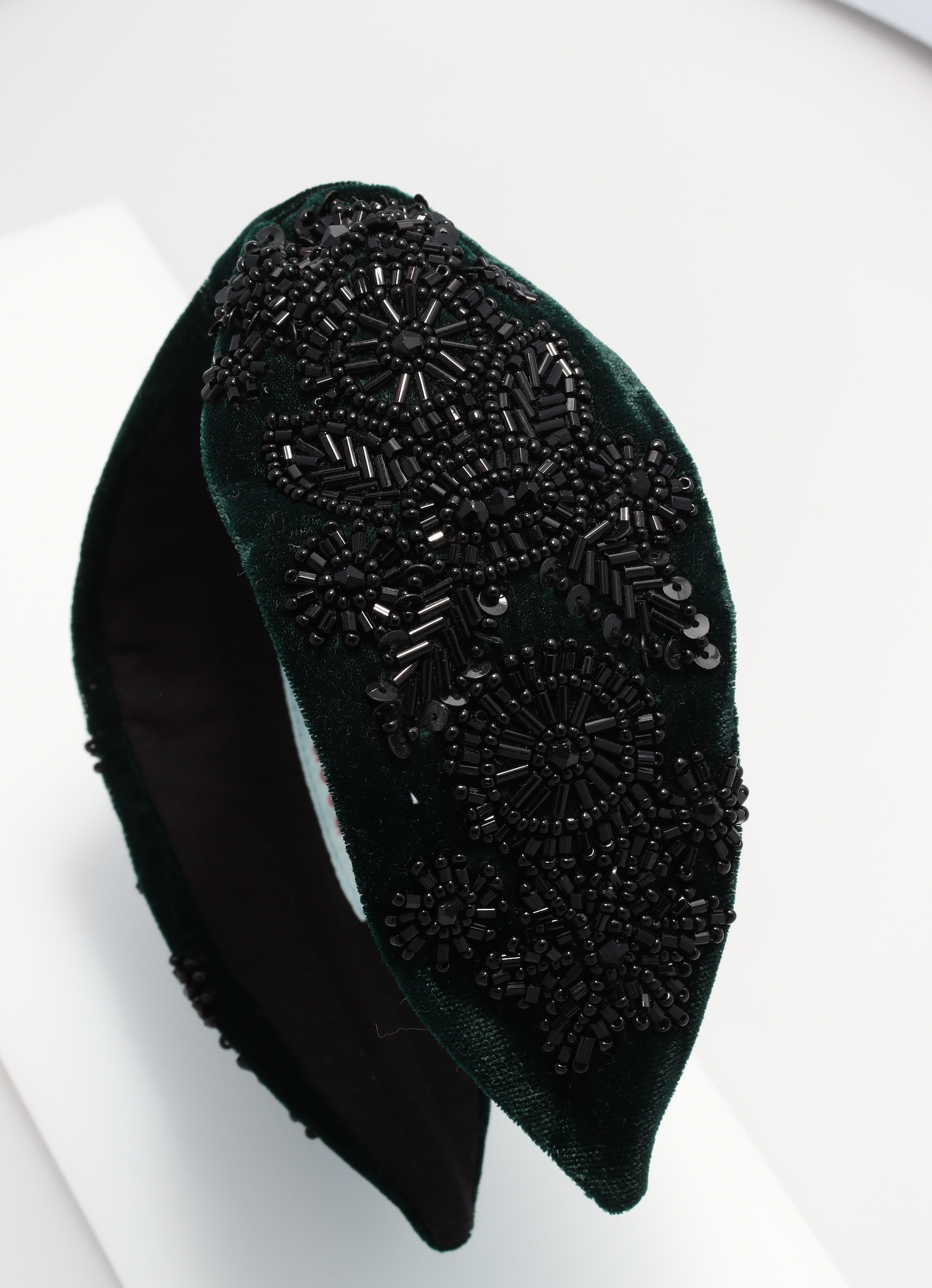 NOON HANDMADE DEEP GREEN VELVET HEADBAND (BLACK BEADS)