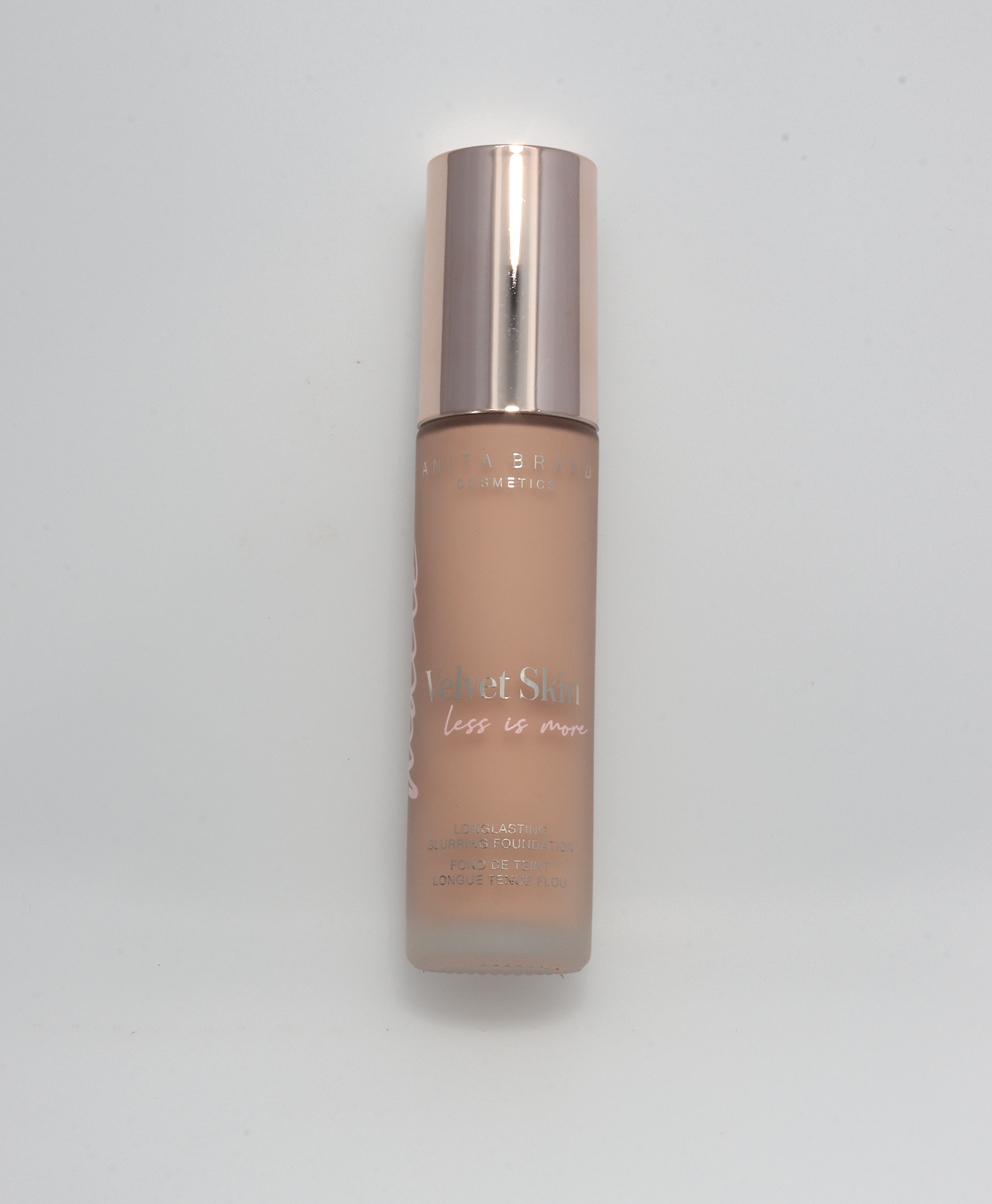 Νο3 W VELVET SKIN LONGLASTING BLURRING FOUNDATION