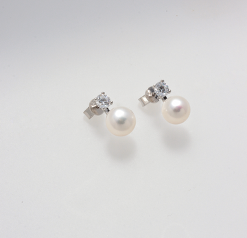 FRESHWATER PEARL EARRINGS