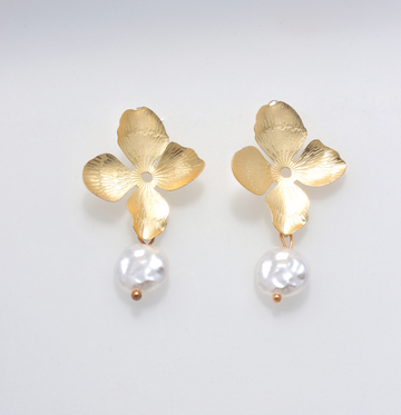 FLOWER PETAL WITH PEARLS EARRINGS