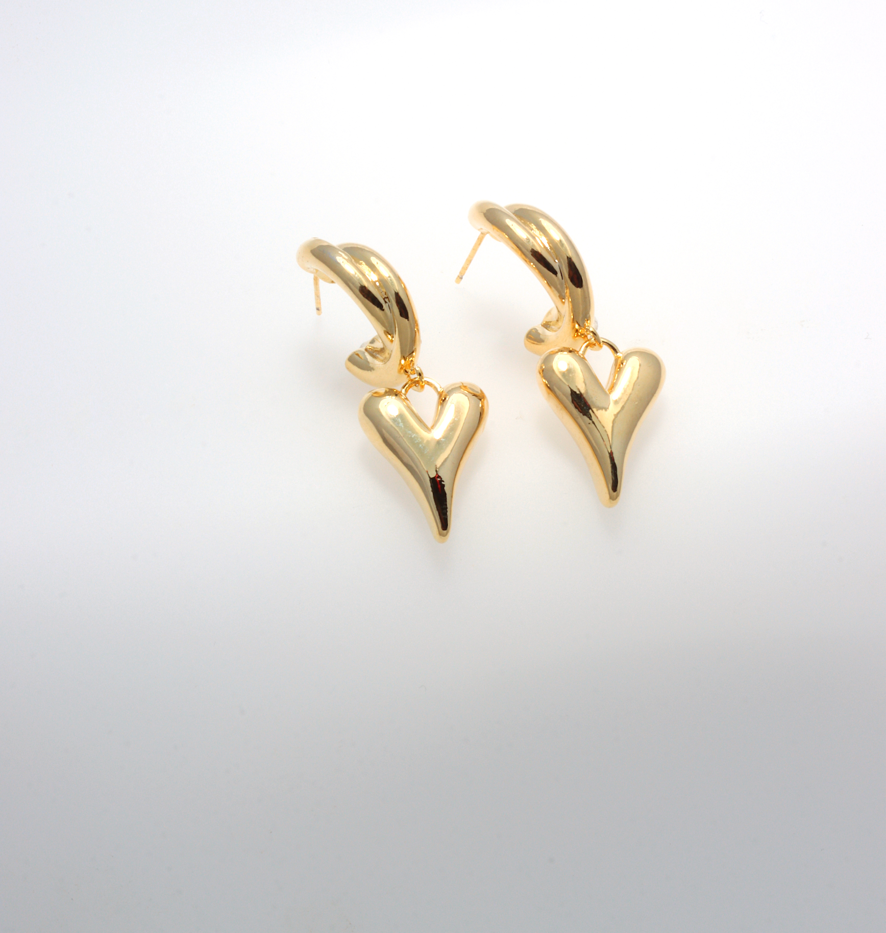 DANGLE HEART GOLD EARRINGS