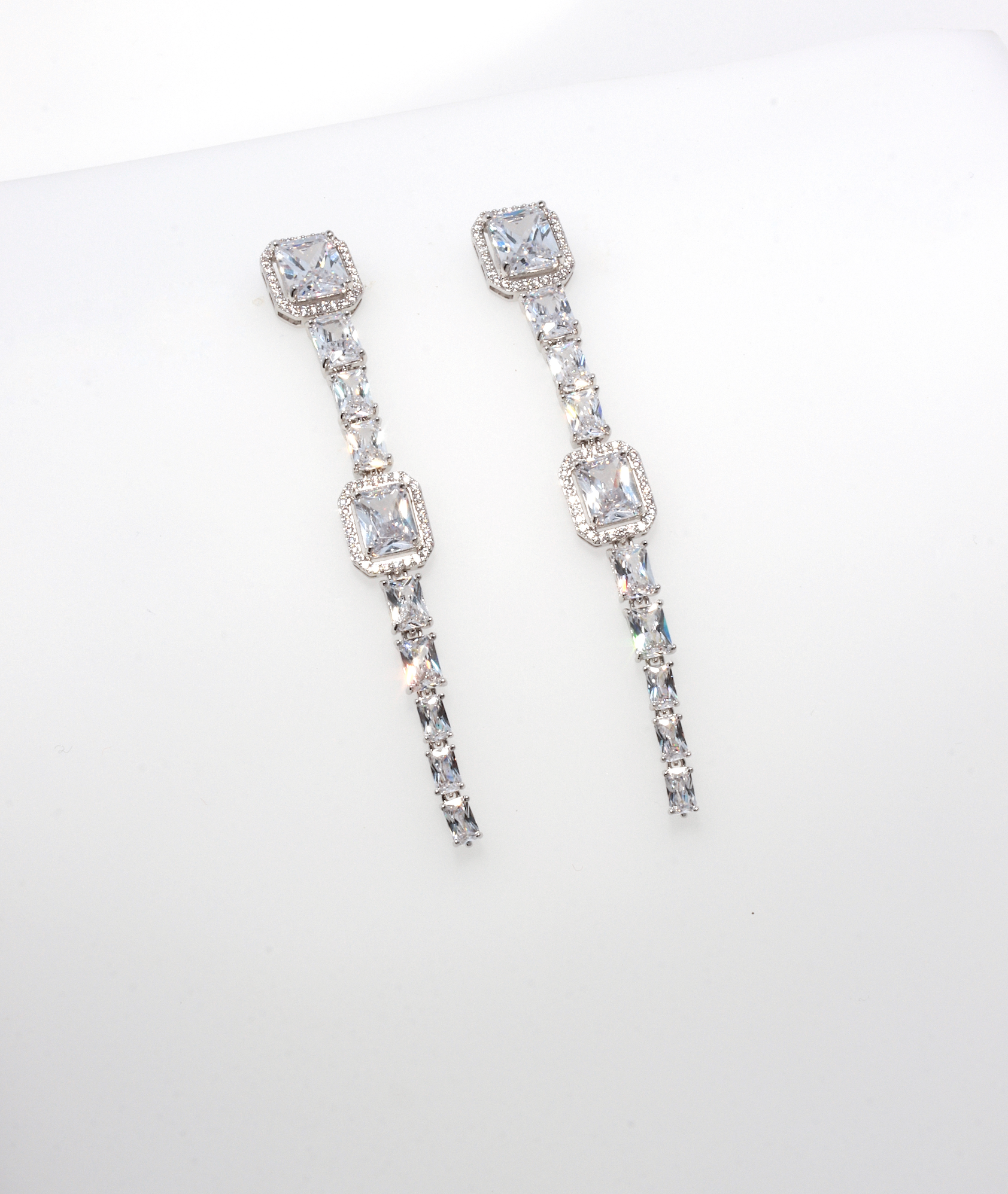 LUX GRACE EARRINGS