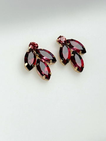 PETAL MAGENTA EARRINGS