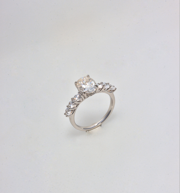 2 CT OVAL MOISSANITE RING