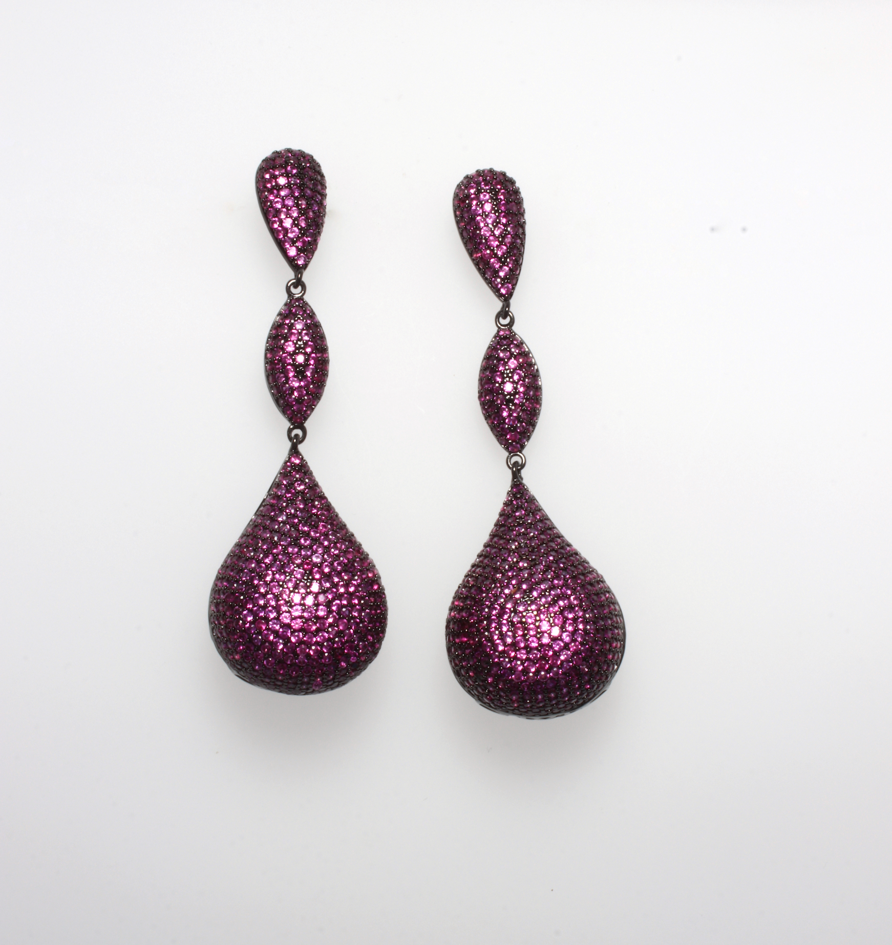 MAGENTA MIRAGE EARRINGS