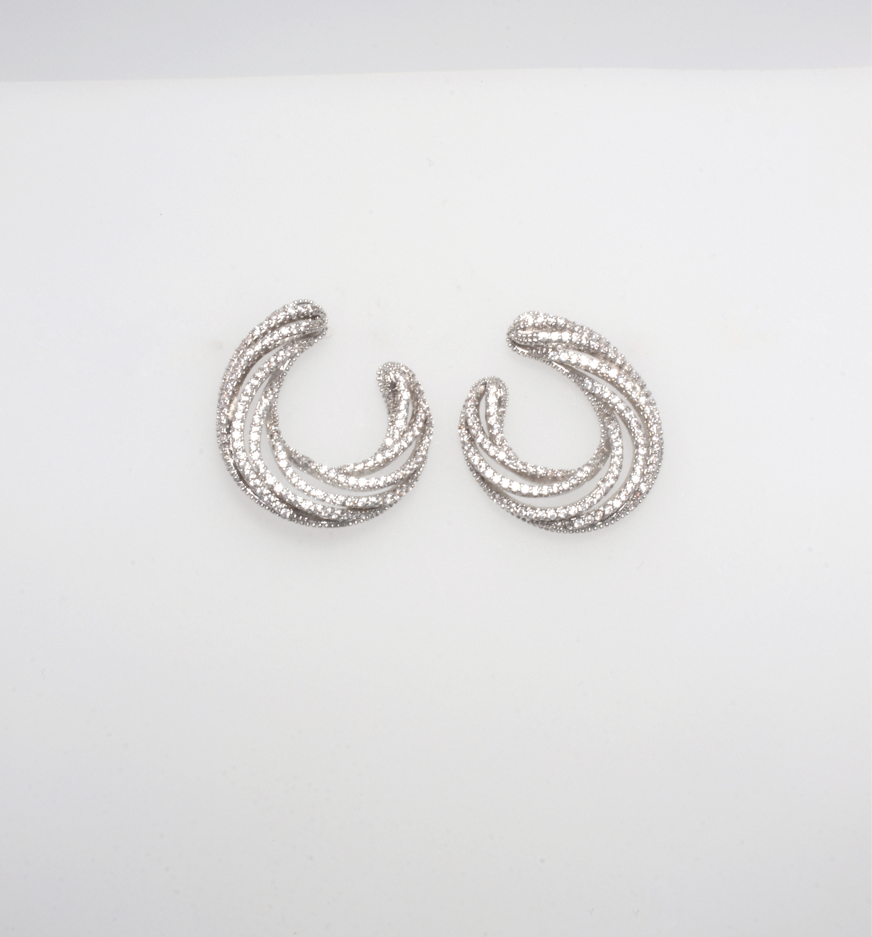 LUX LUNA EARRINGS