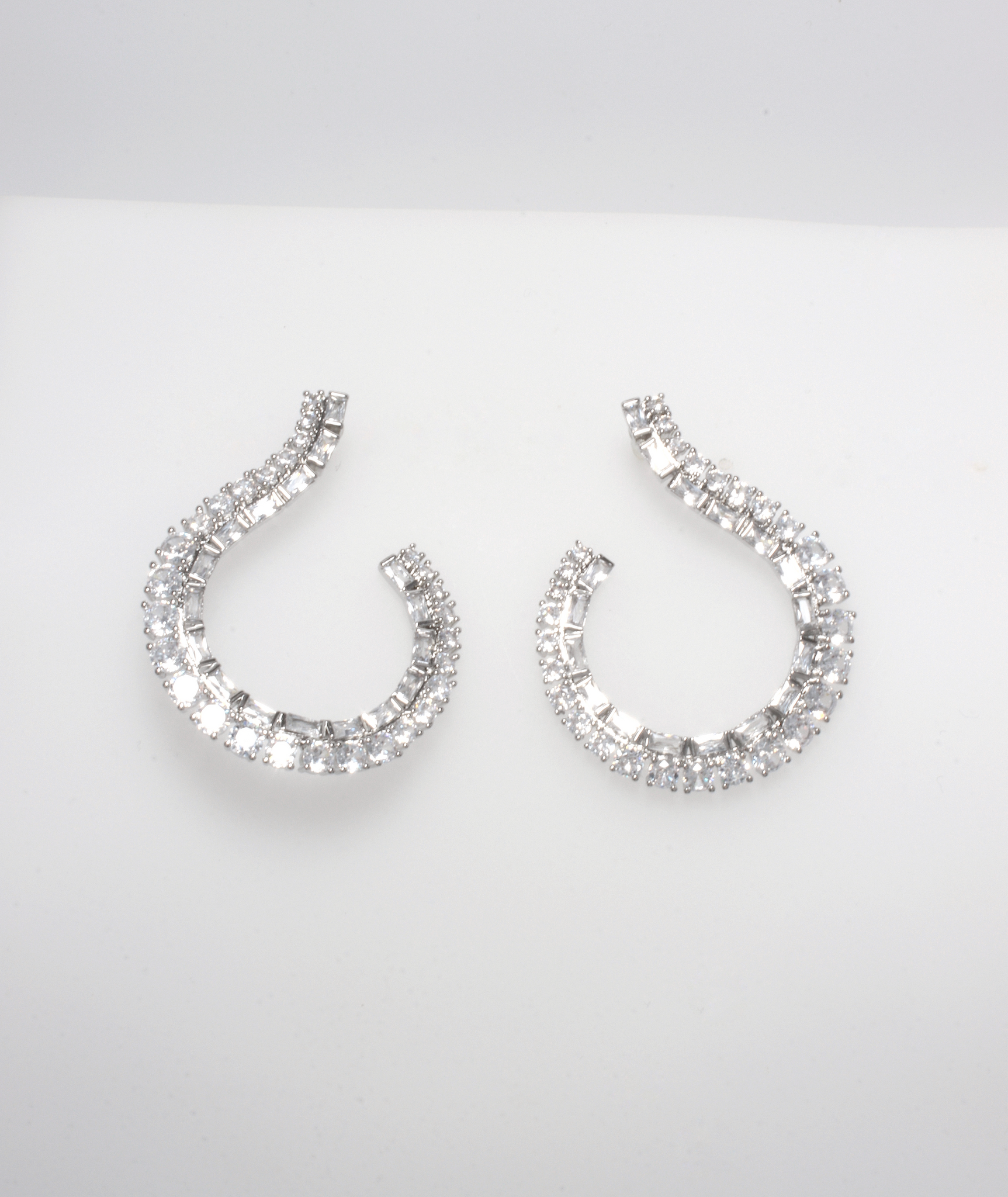 LUX SOFIA EARRINGS