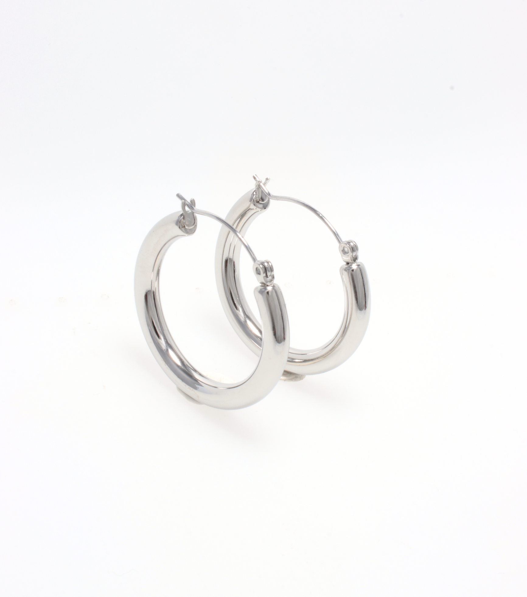 MEDIUM HOOP SILVER EARRINGS